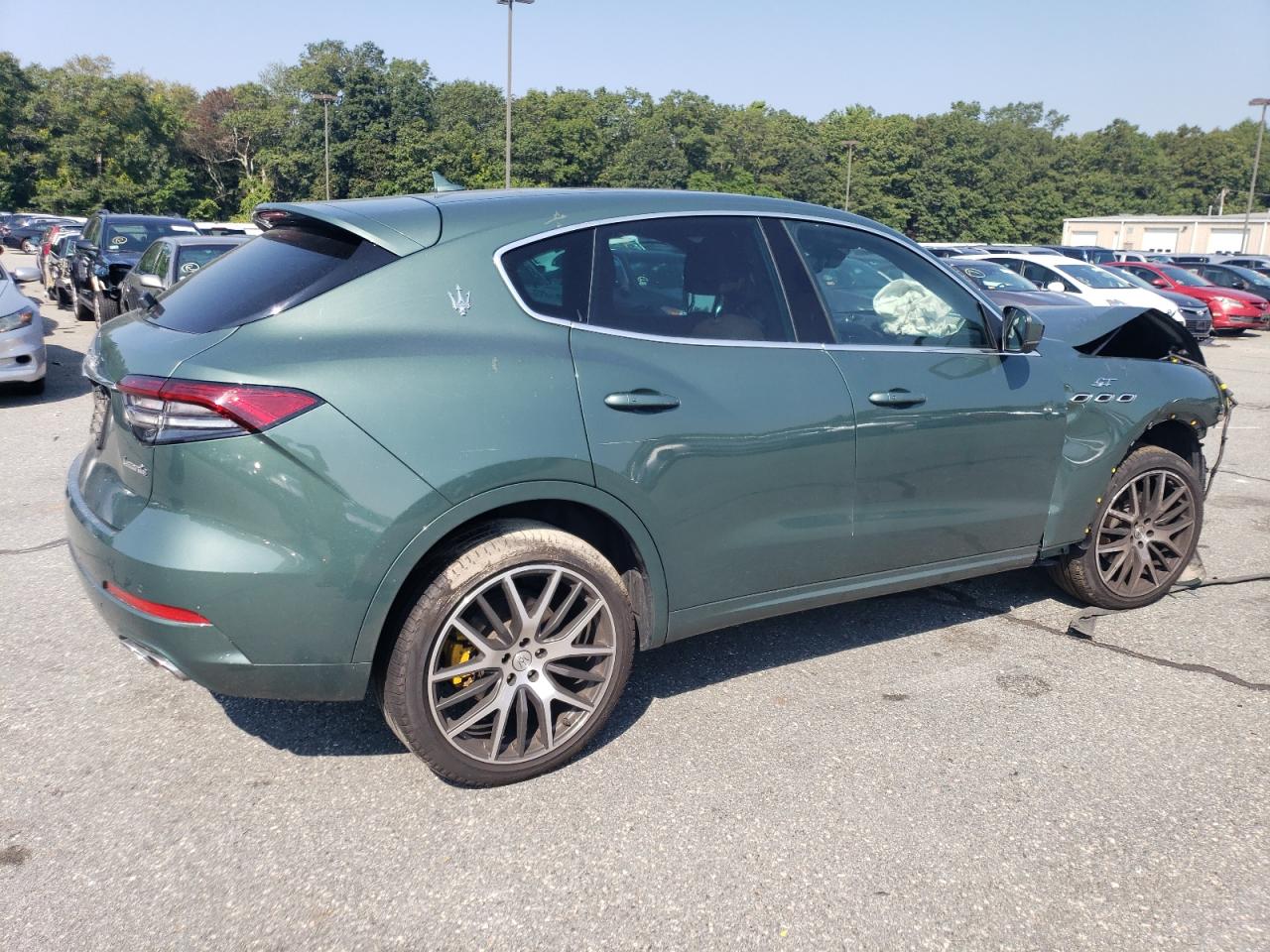 2022 MASERATI LEVANTE BASE VIN:ZN661XUA1NX385956