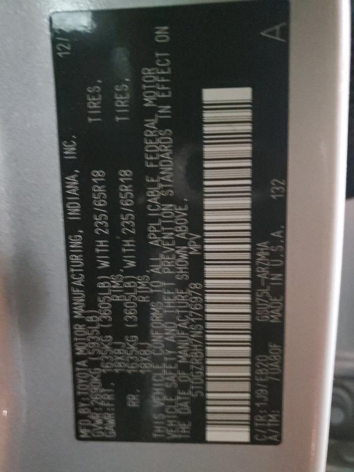 2022 TOYOTA HIGHLANDER XLE VIN:5TDGZRBH7NS176978