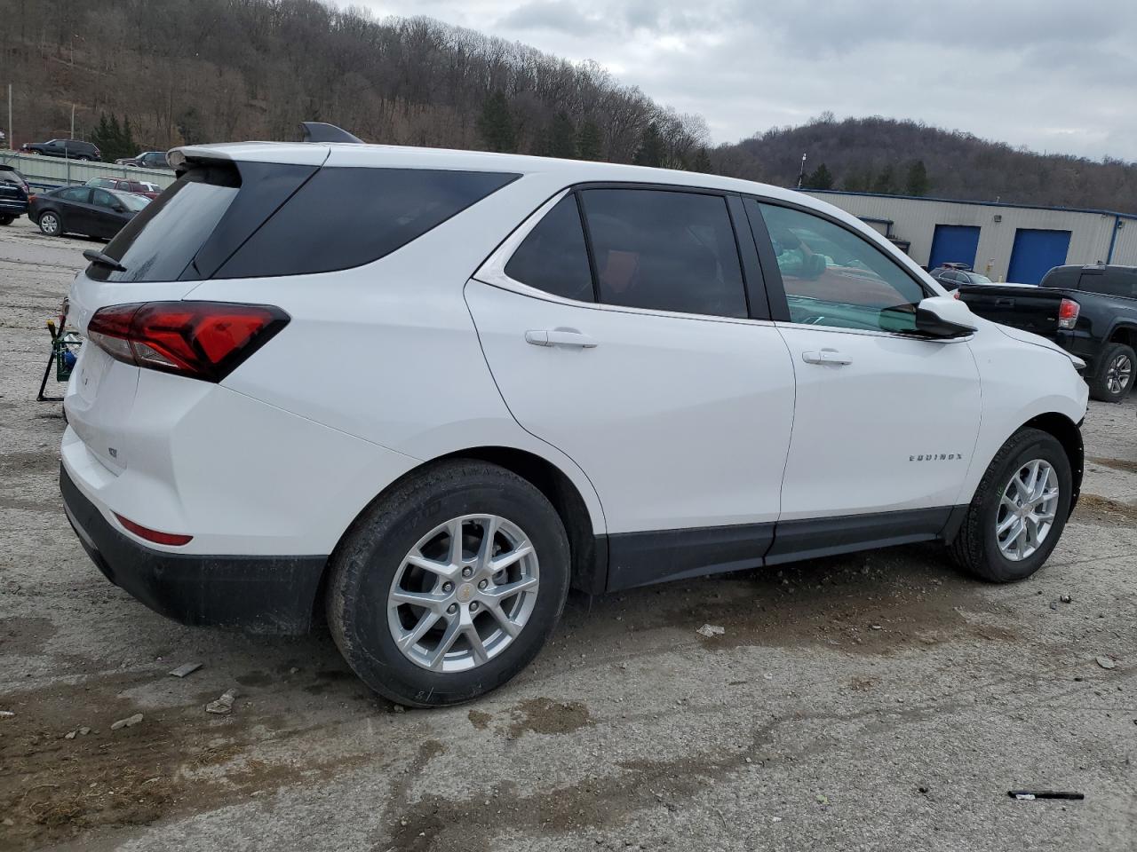 2022 CHEVROLET EQUINOX LT VIN:3GNAXKEV4NL151568