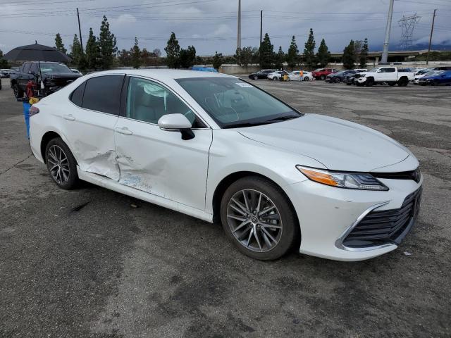 2021 TOYOTA CAMRY XLE VIN: 4T1F11AK6MU609195