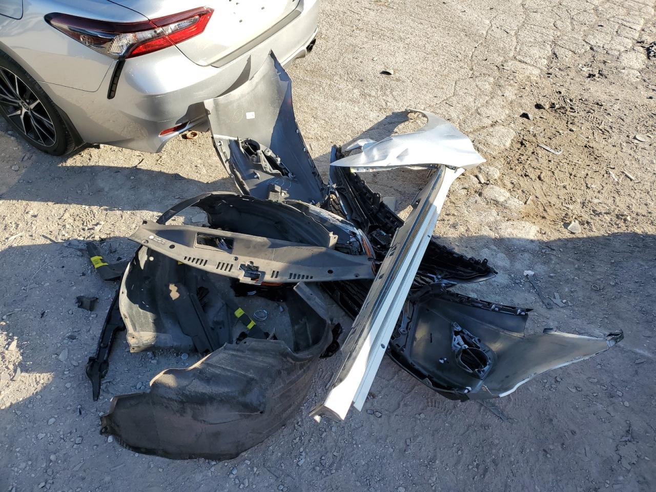 2022 TOYOTA CAMRY SE VIN:4T1G11AK1NU640201