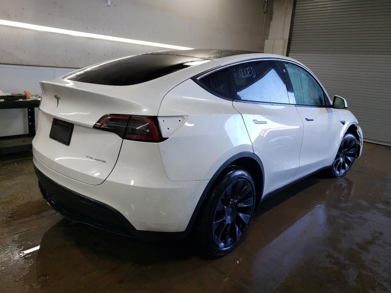 2023 TESLA MODEL Y  VIN:7SAYGDEE8PA098720