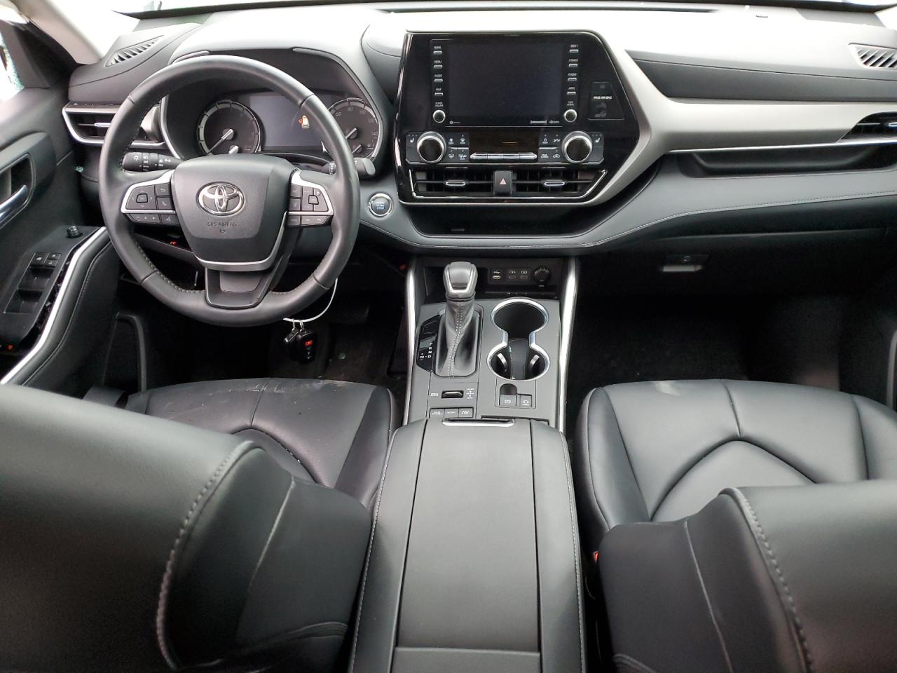 2022 TOYOTA HIGHLANDER XLE VIN:5TDGZRBH4NS237798