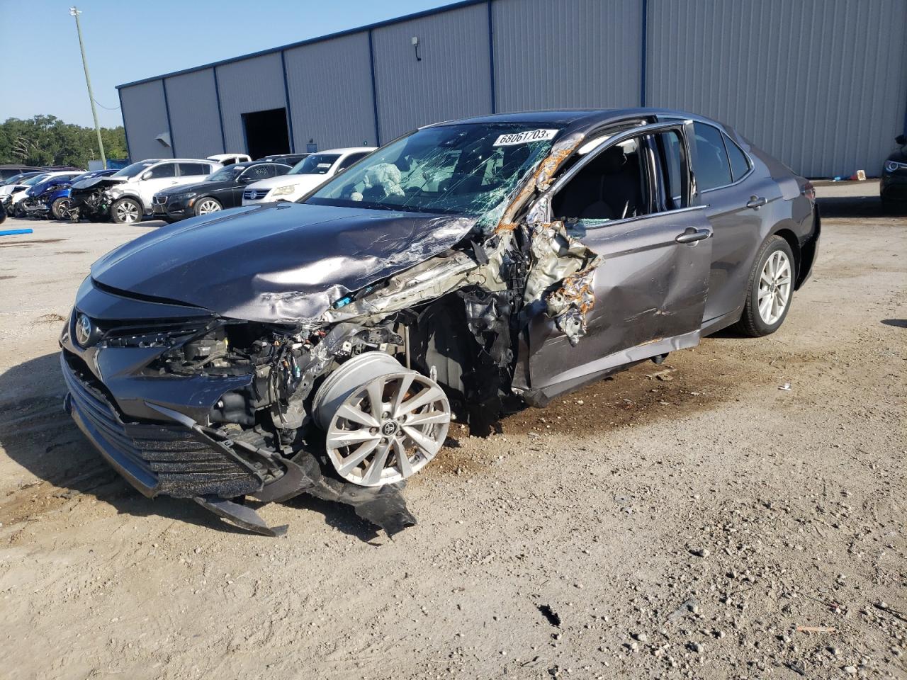2022 TOYOTA CAMRY LE VIN:4T1C11AK8NU627847