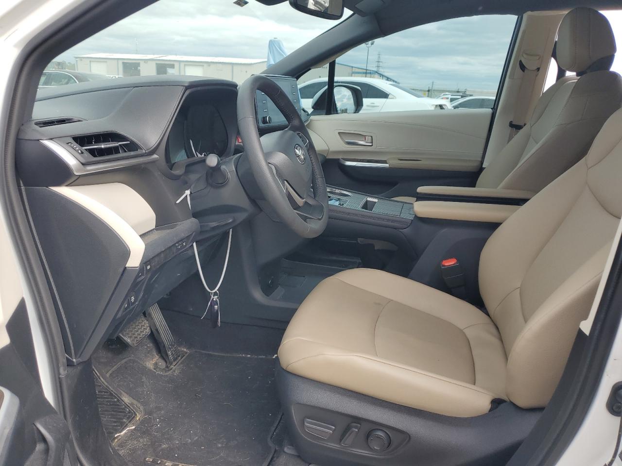 2022 TOYOTA SIENNA XLE VIN:5TDYRKEC8NS120236