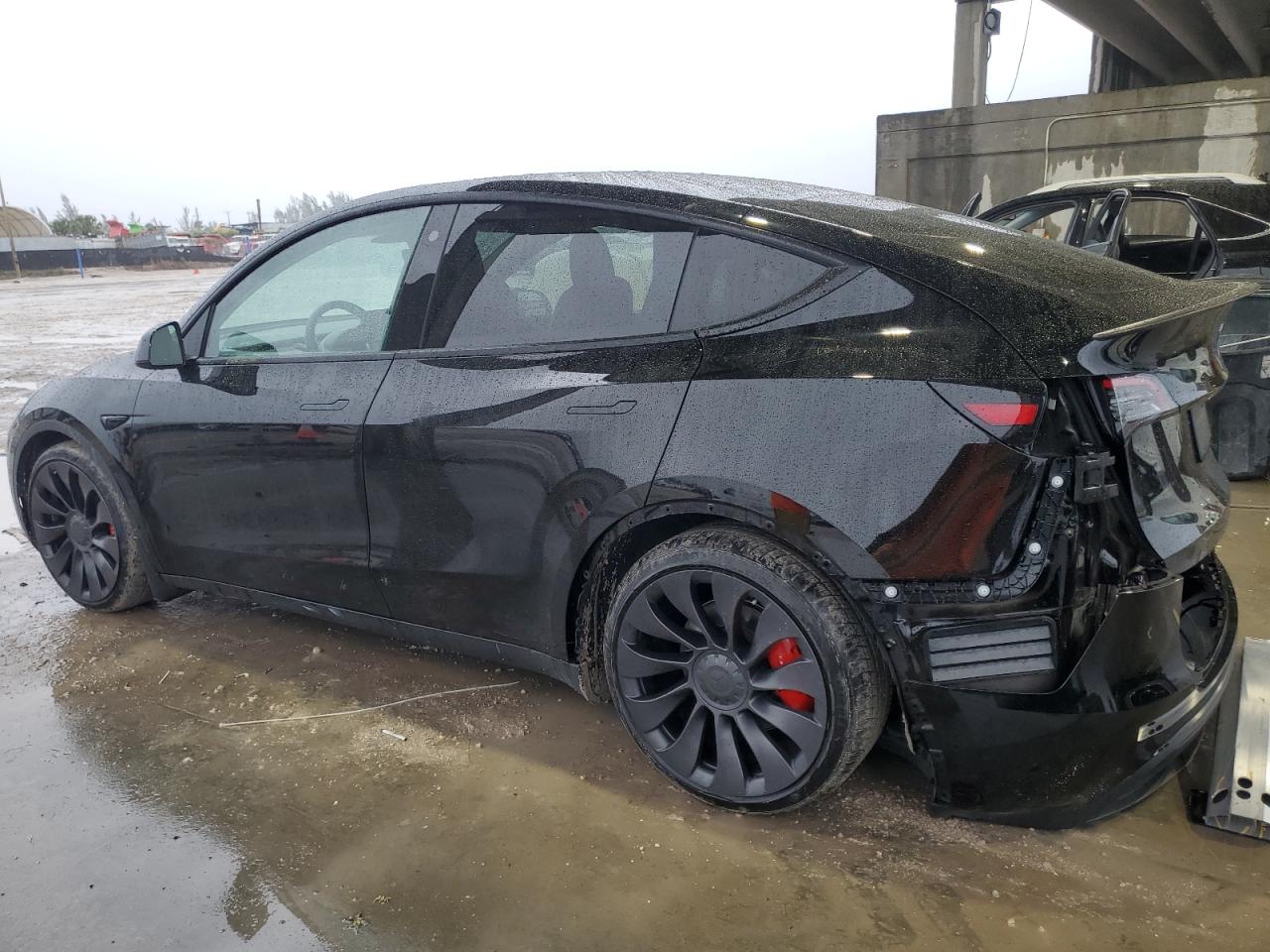 2022 TESLA MODEL Y  VIN:7SAYGDEF2NF372566