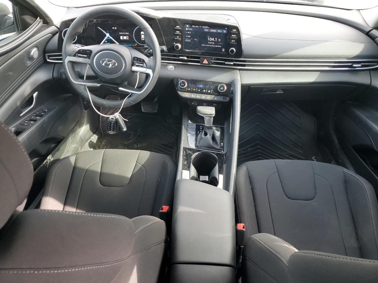 2022 HYUNDAI ELANTRA SEL VIN:KMHLN4AG7NU299175