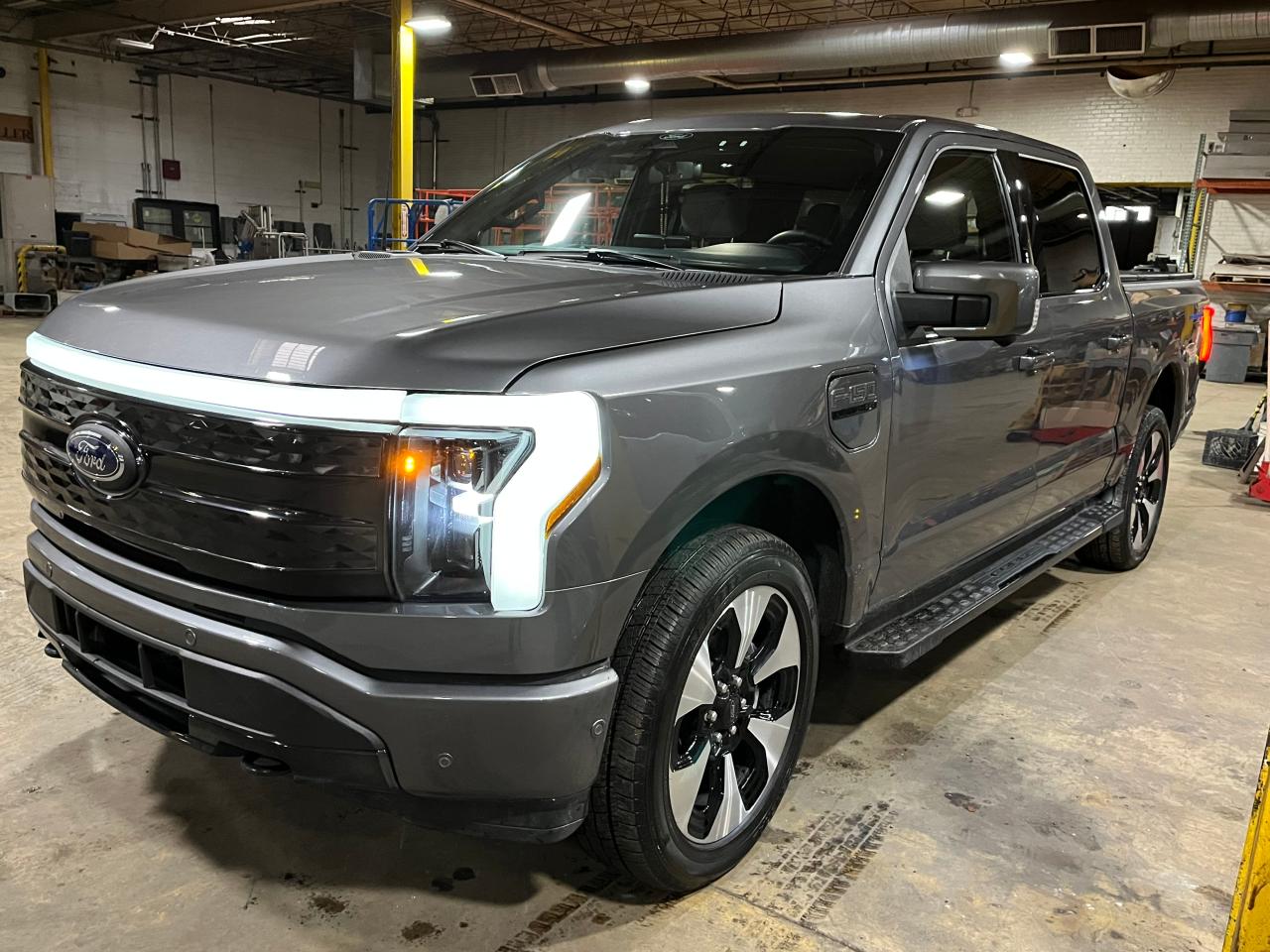 2022 FORD F150 LIGHTNING PRO VIN:1FT6W1EV0NWG05014