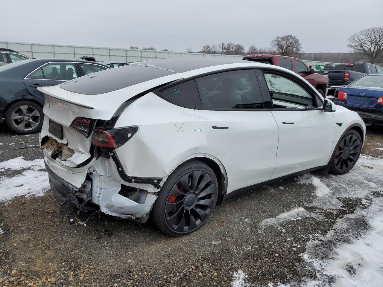 2022 TESLA MODEL Y  VIN:7SAYGDEF0NF405564