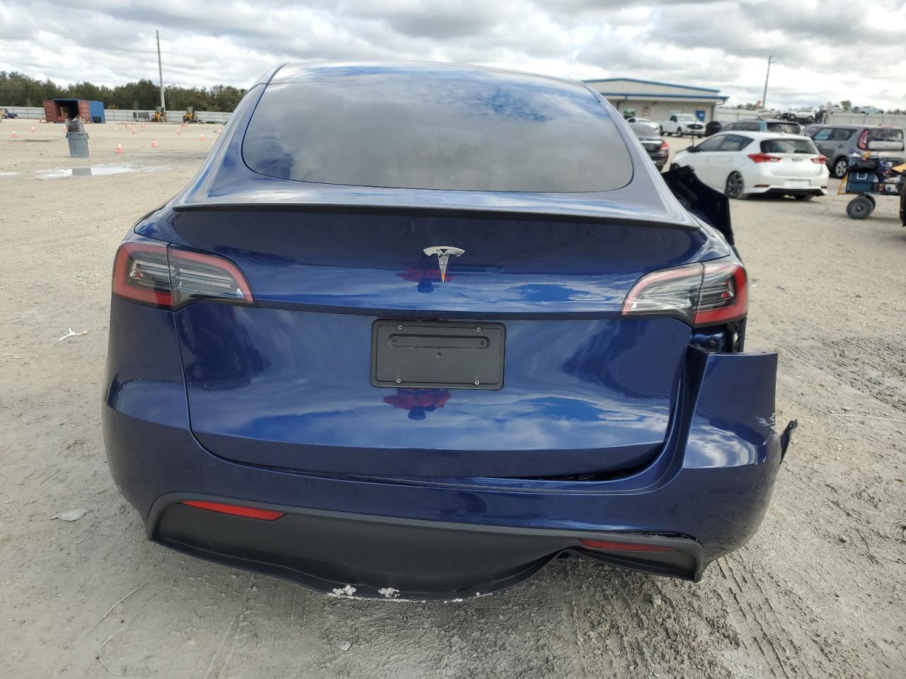 2023 TESLA MODEL Y  VIN:7SAYGDEF1PF600544