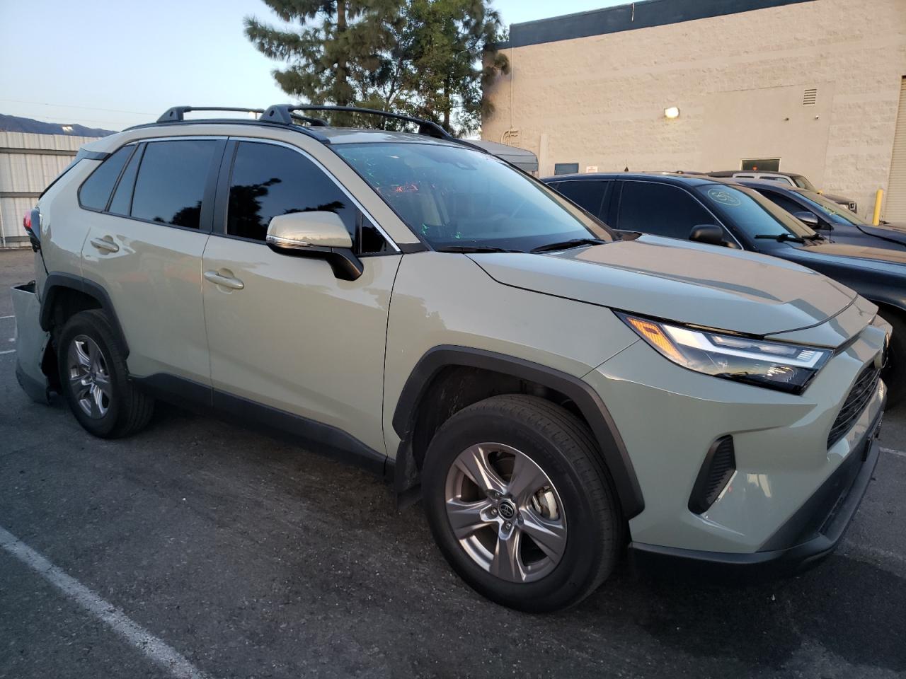 2022 TOYOTA RAV4 XLE VIN:2T3W1RFV3NW214479