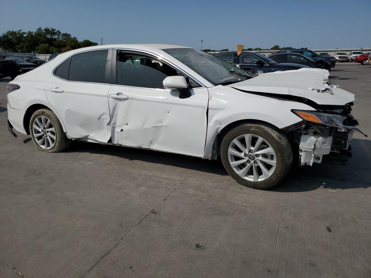 2022 TOYOTA CAMRY LE VIN:4T1R11AK0NU680715