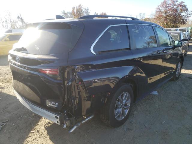 2021 TOYOTA SIENNA XLE VIN: 5TDJRKEC2MS052189