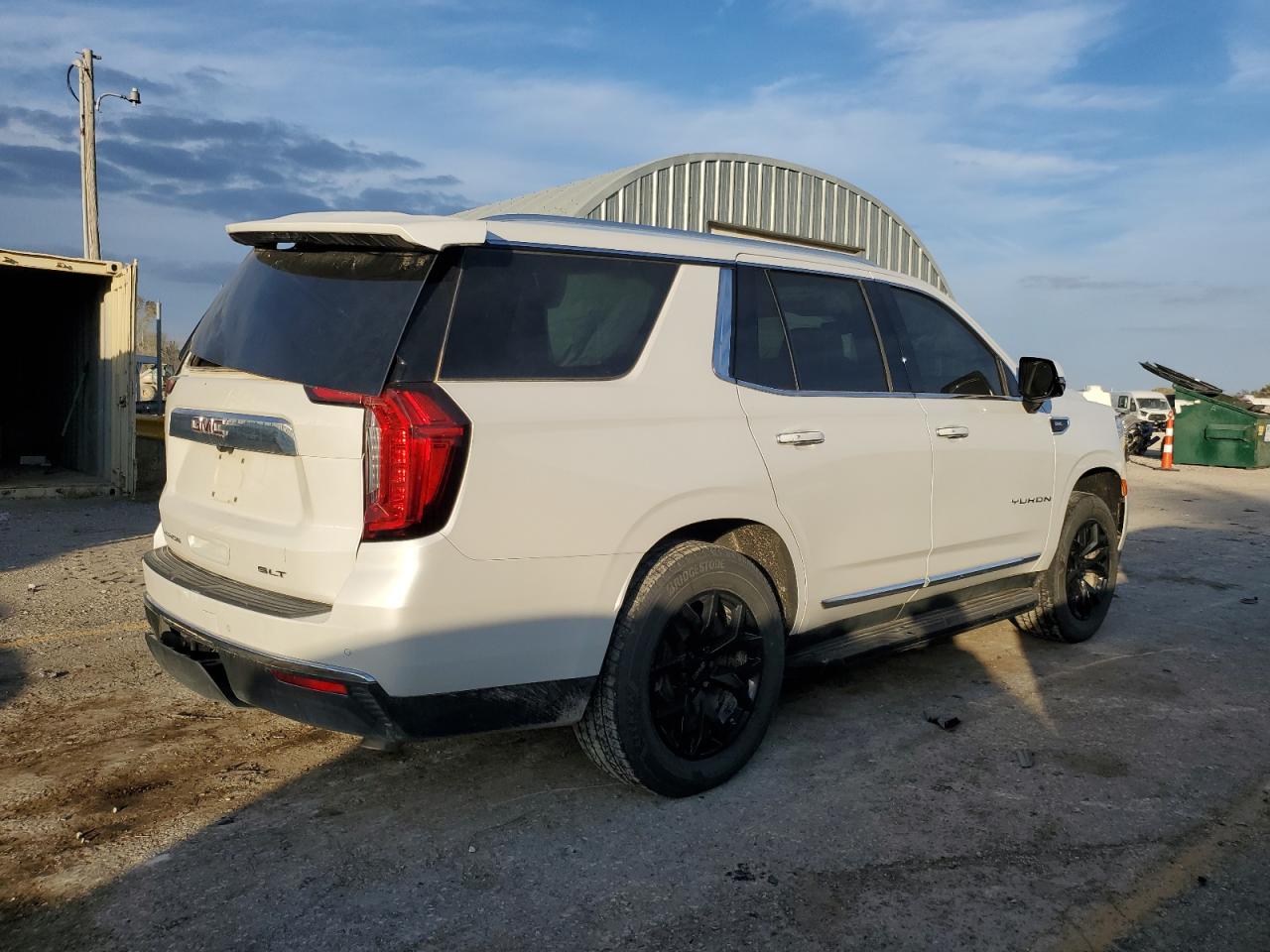 2022 GMC YUKON SLT VIN:1GKS2BKD8NR273421