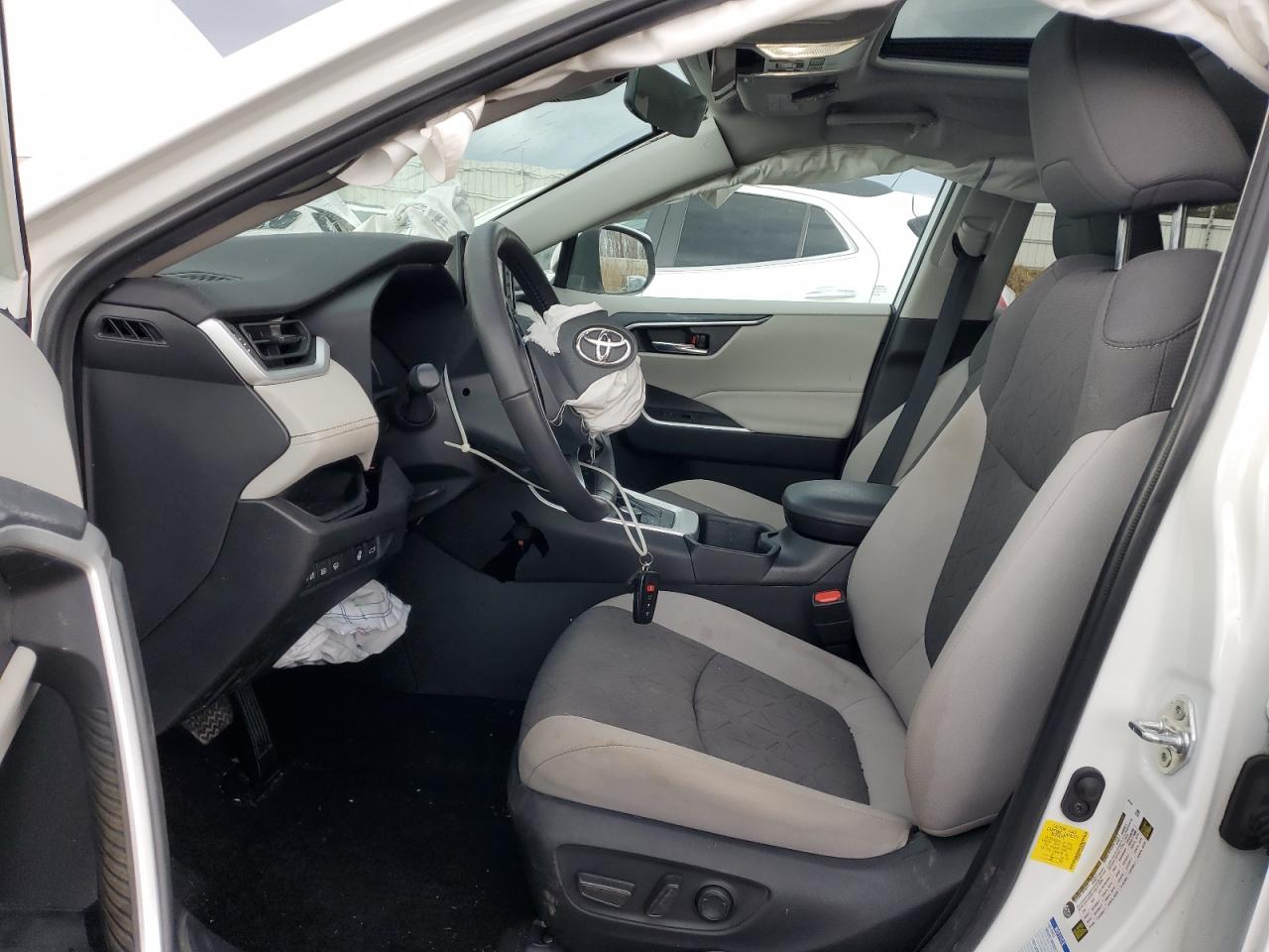 2022 TOYOTA RAV4 XLE VIN:4T3RWRFV6NU069890