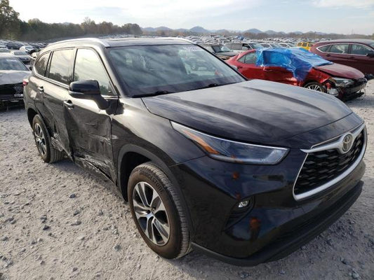 2021 TOYOTA HIGHLANDER XLE VIN: 5TDGZRAH9MS083752