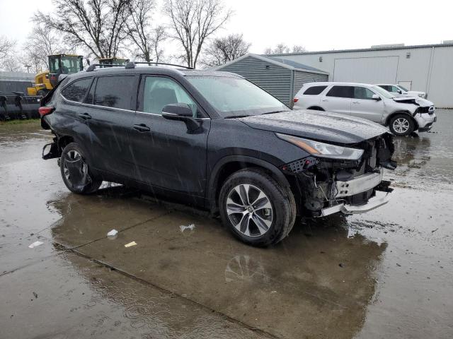 2021 TOYOTA HIGHLANDER XLE VIN: 5TDGZRAH8MS085797