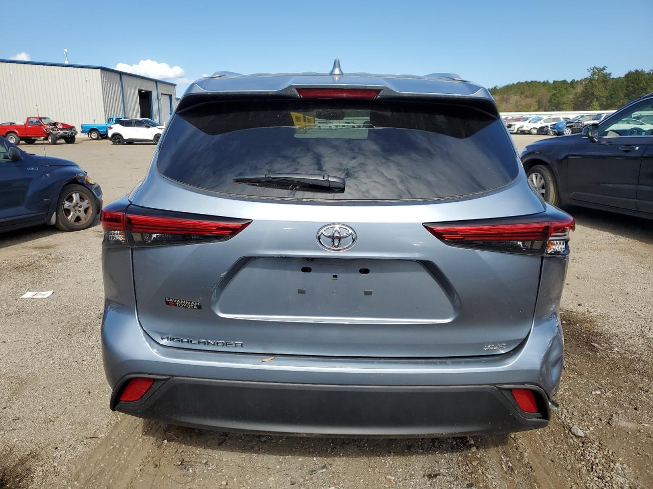 2022 TOYOTA HIGHLANDER XLE VIN:5TDGZRAH4NS135404