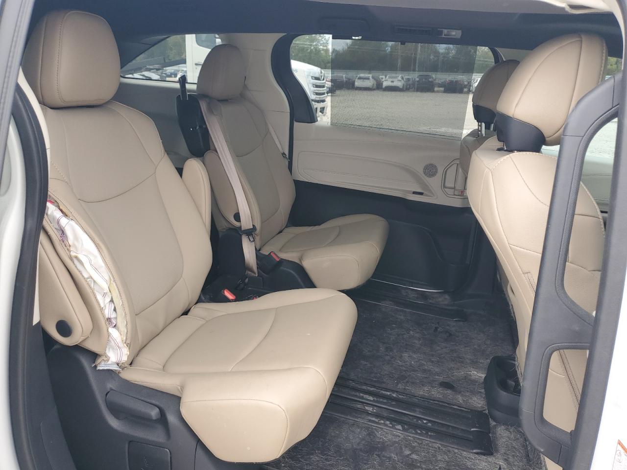 2022 TOYOTA SIENNA XLE VIN:5TDYRKEC8NS120236