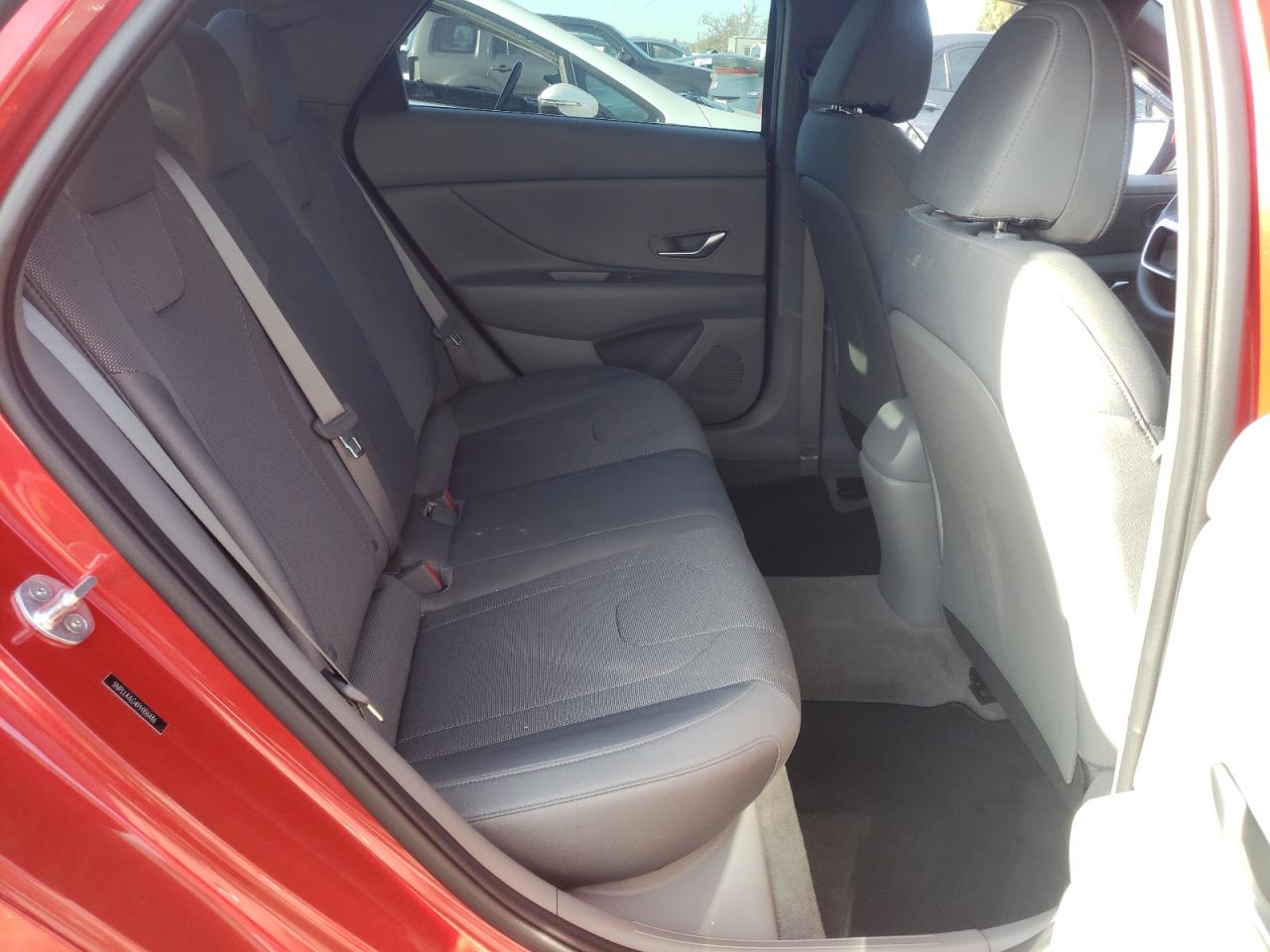 2023 HYUNDAI ELANTRA SE VIN:5NPLL4AG4PH106486