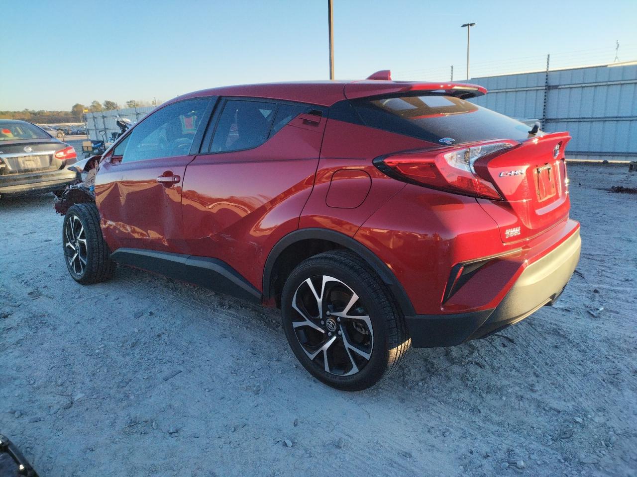 2022 TOYOTA C-HR XLE VIN:NMTKHMBX8NR142294