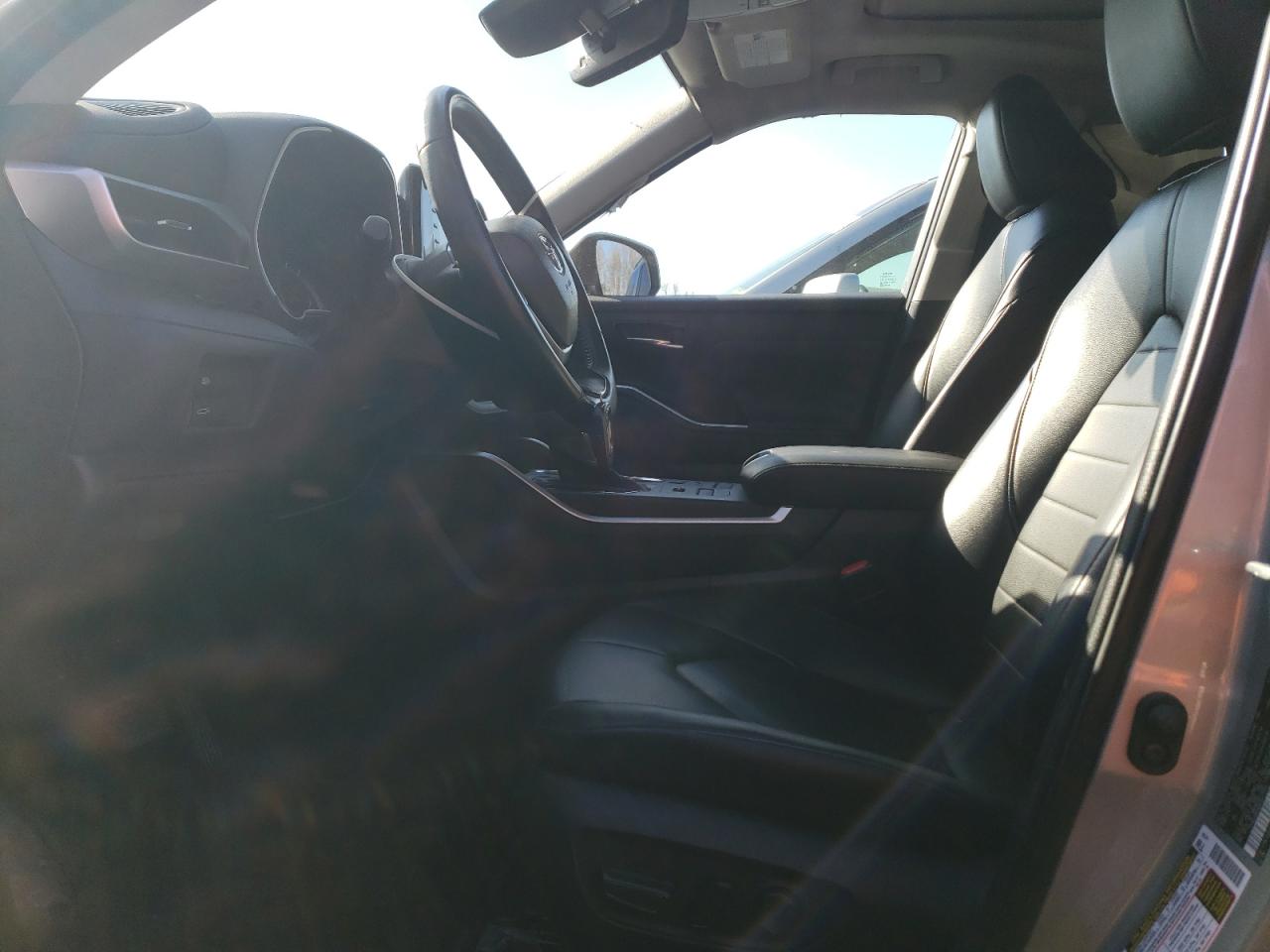 2022 TOYOTA HIGHLANDER XLE VIN:5TDGZRBH6NS572755