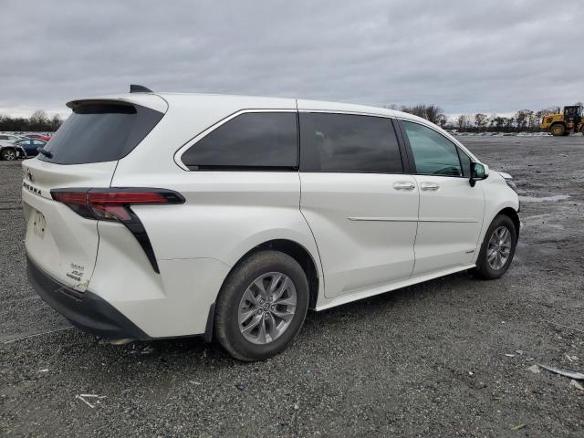 2021 TOYOTA SIENNA XLE VIN: 5TDYRKEC8MS013069