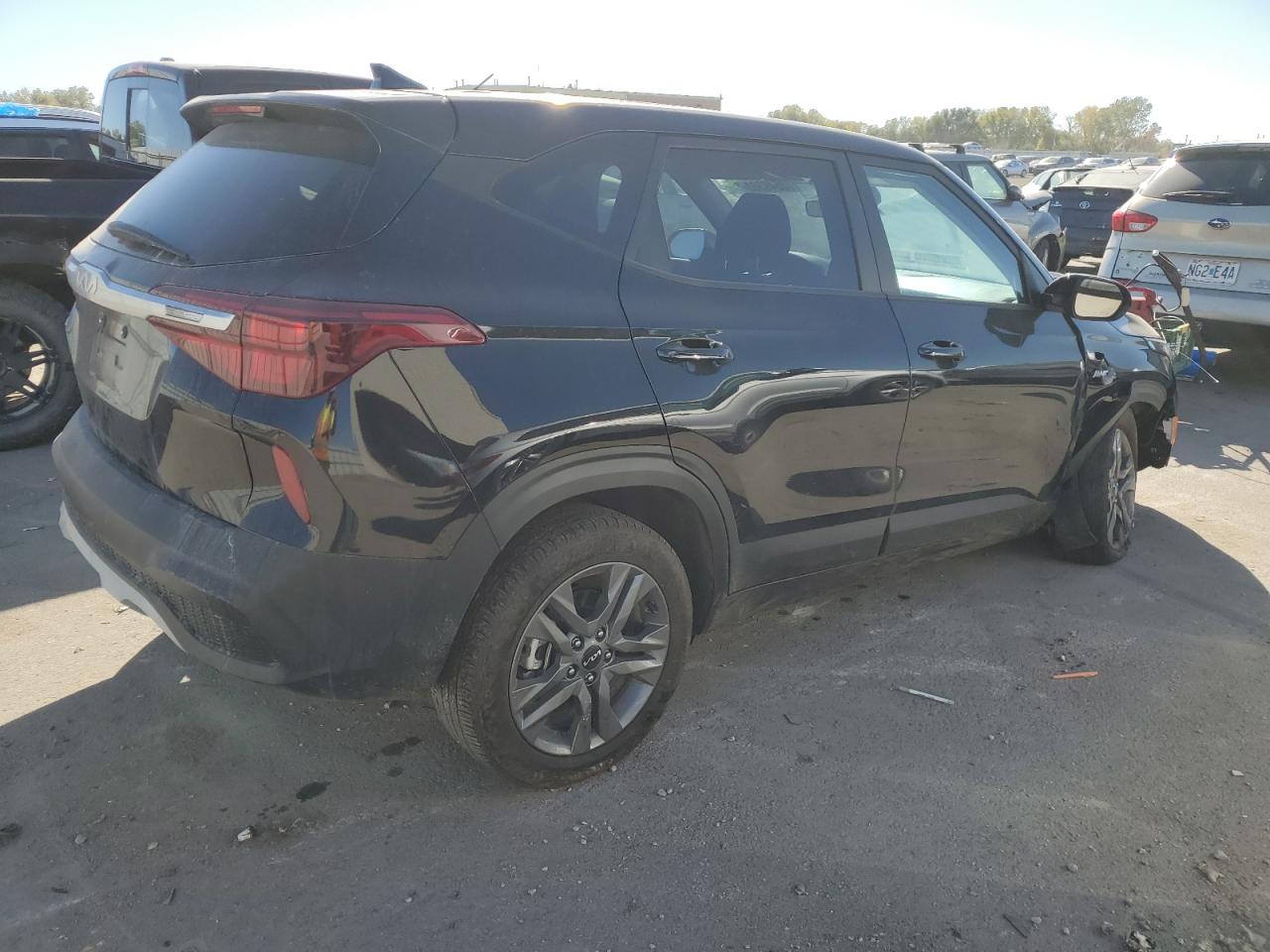2023 KIA SELTOS LX VIN:KNDEPCAAXP7388348