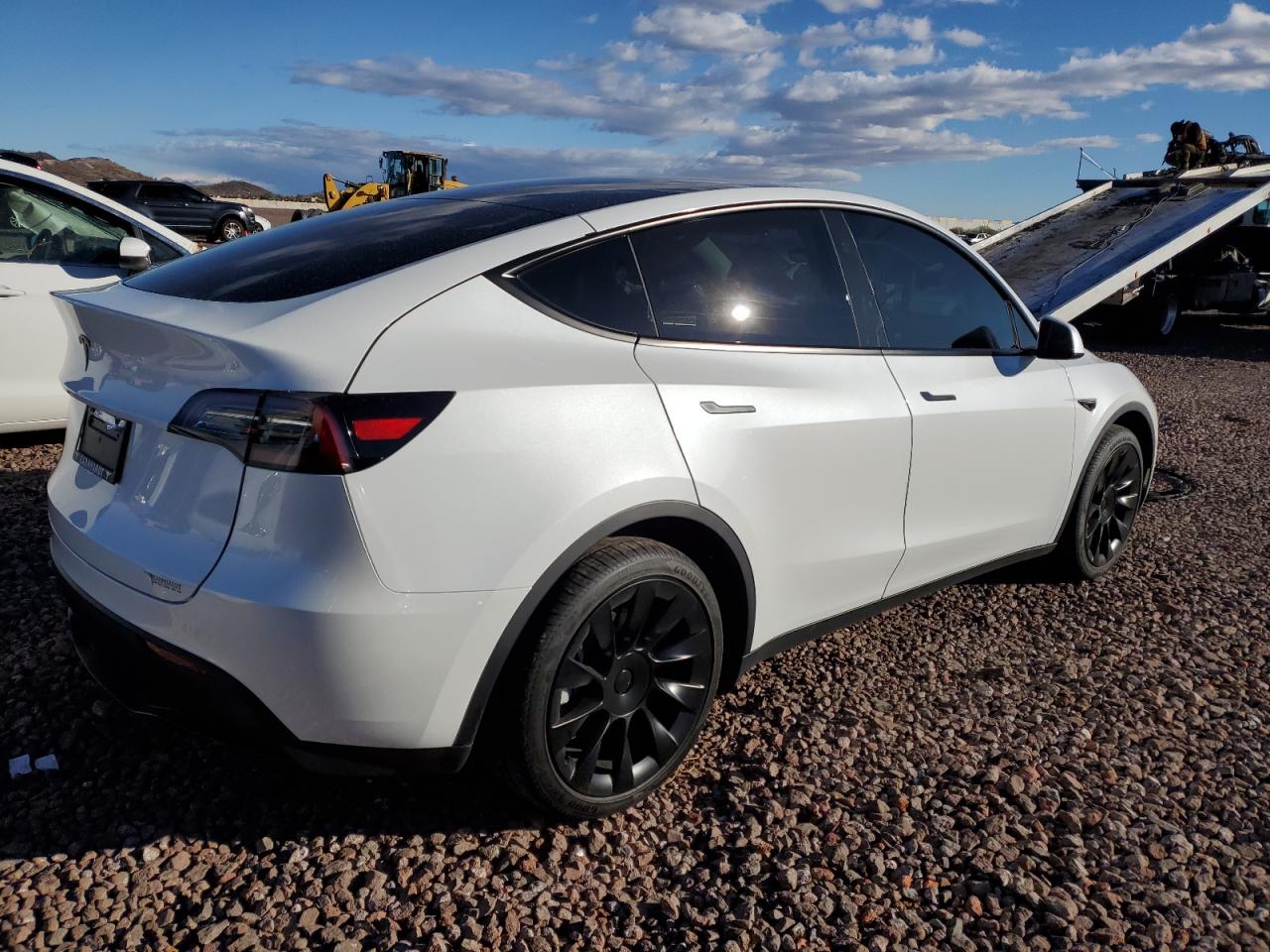 2023 TESLA MODEL Y  VIN:7SAYGAEE6PF815309