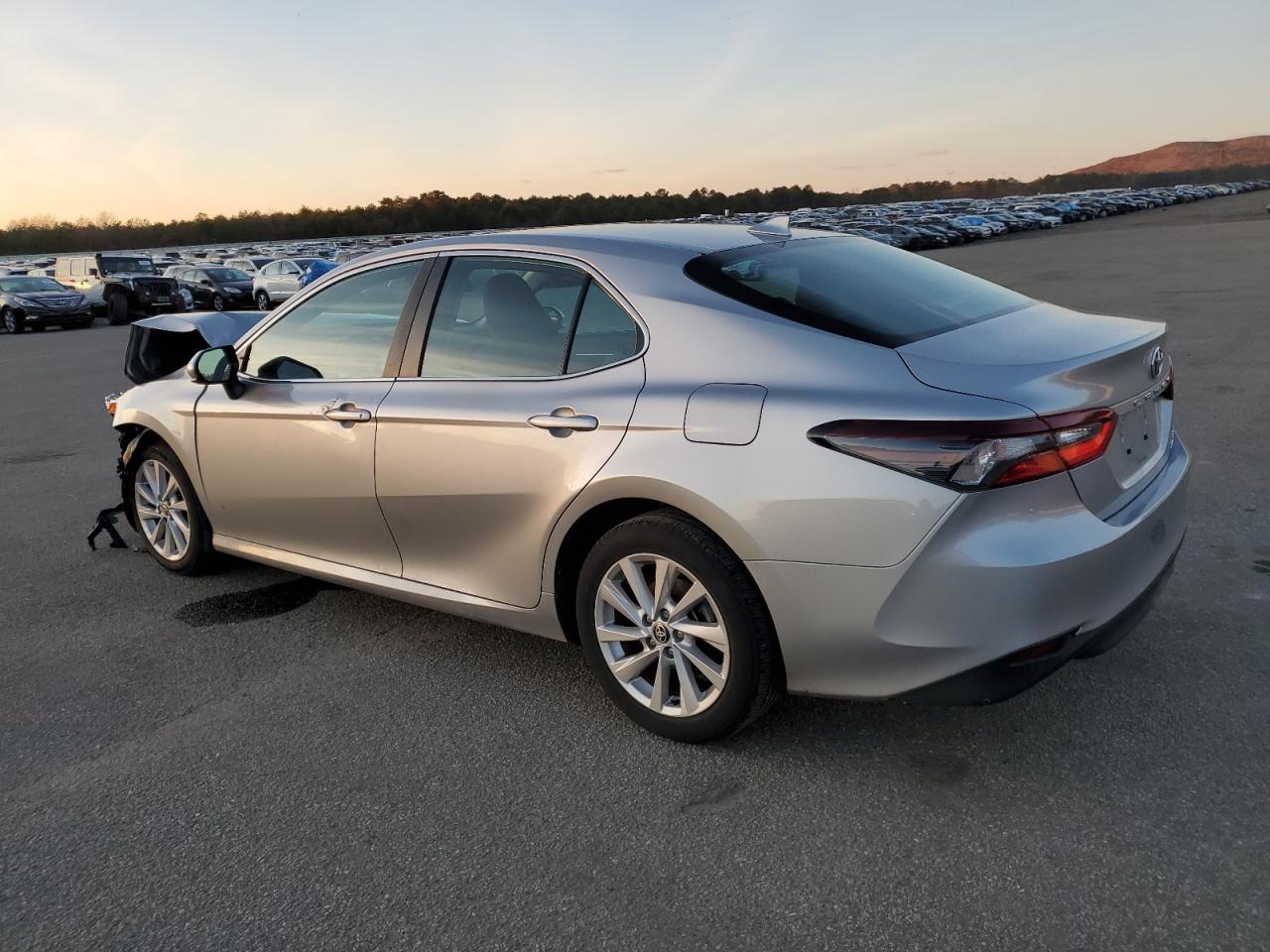 2022 TOYOTA CAMRY LE VIN:4T1C11BK9NU055721