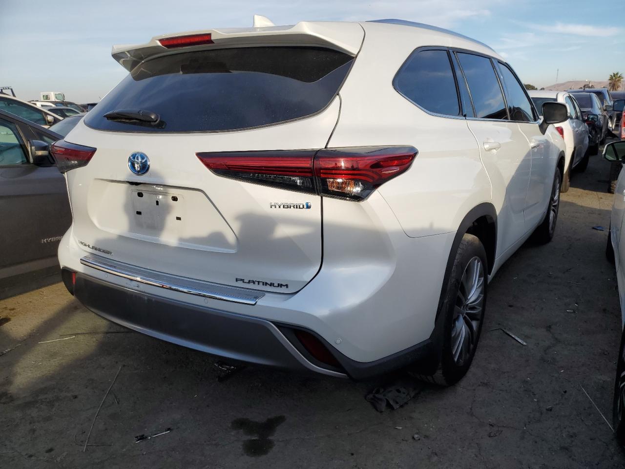 2022 TOYOTA HIGHLANDER HYBRID PLATINUM VIN:5TDEBRCH1NS075333
