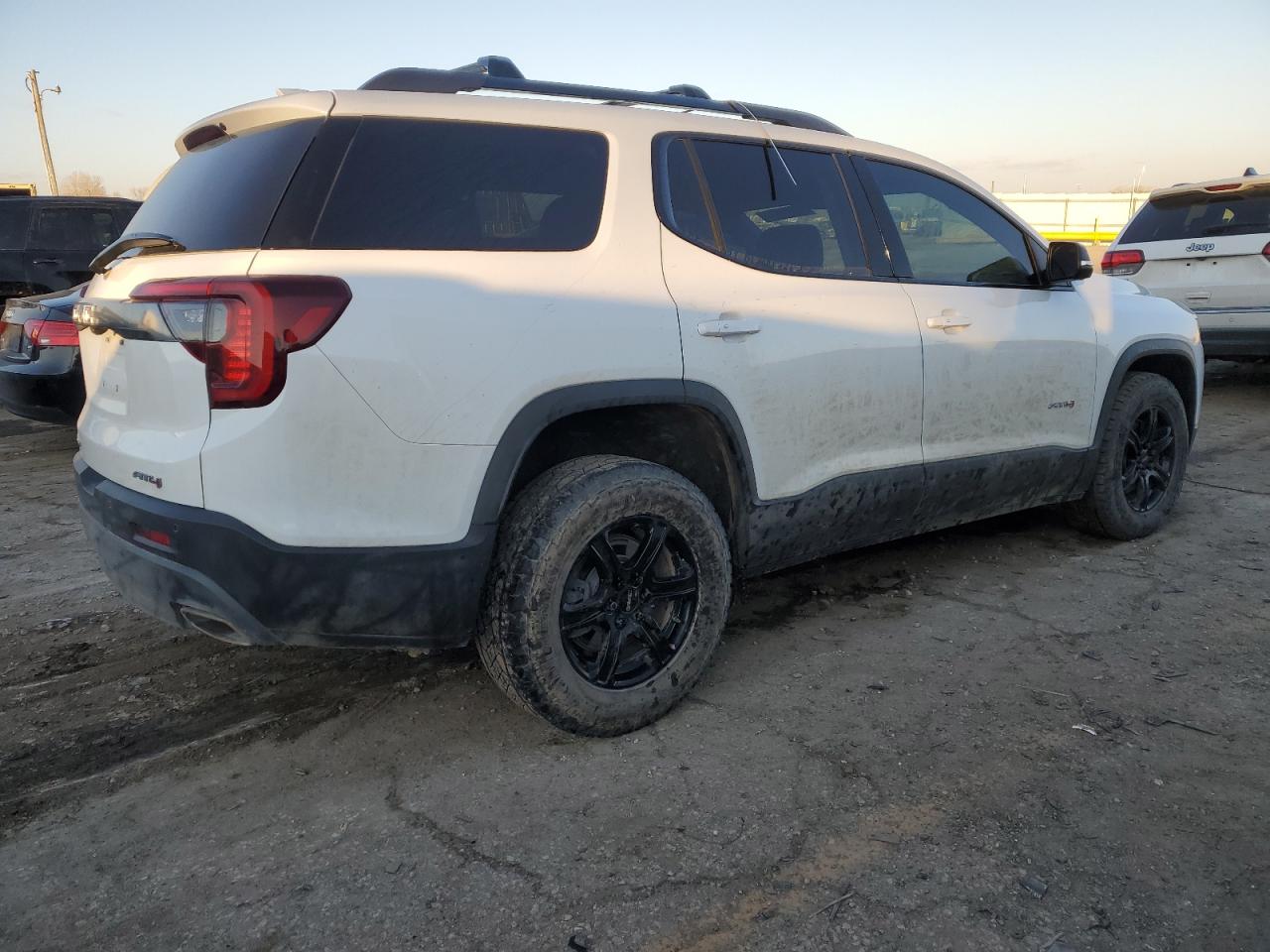 2022 GMC ACADIA AT4 VIN:1GKKNLLS9NZ123652