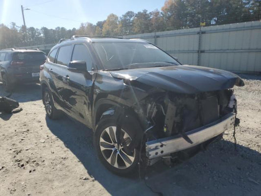 2021 TOYOTA HIGHLANDER XLE VIN: 5TDGZRBH6MS559289