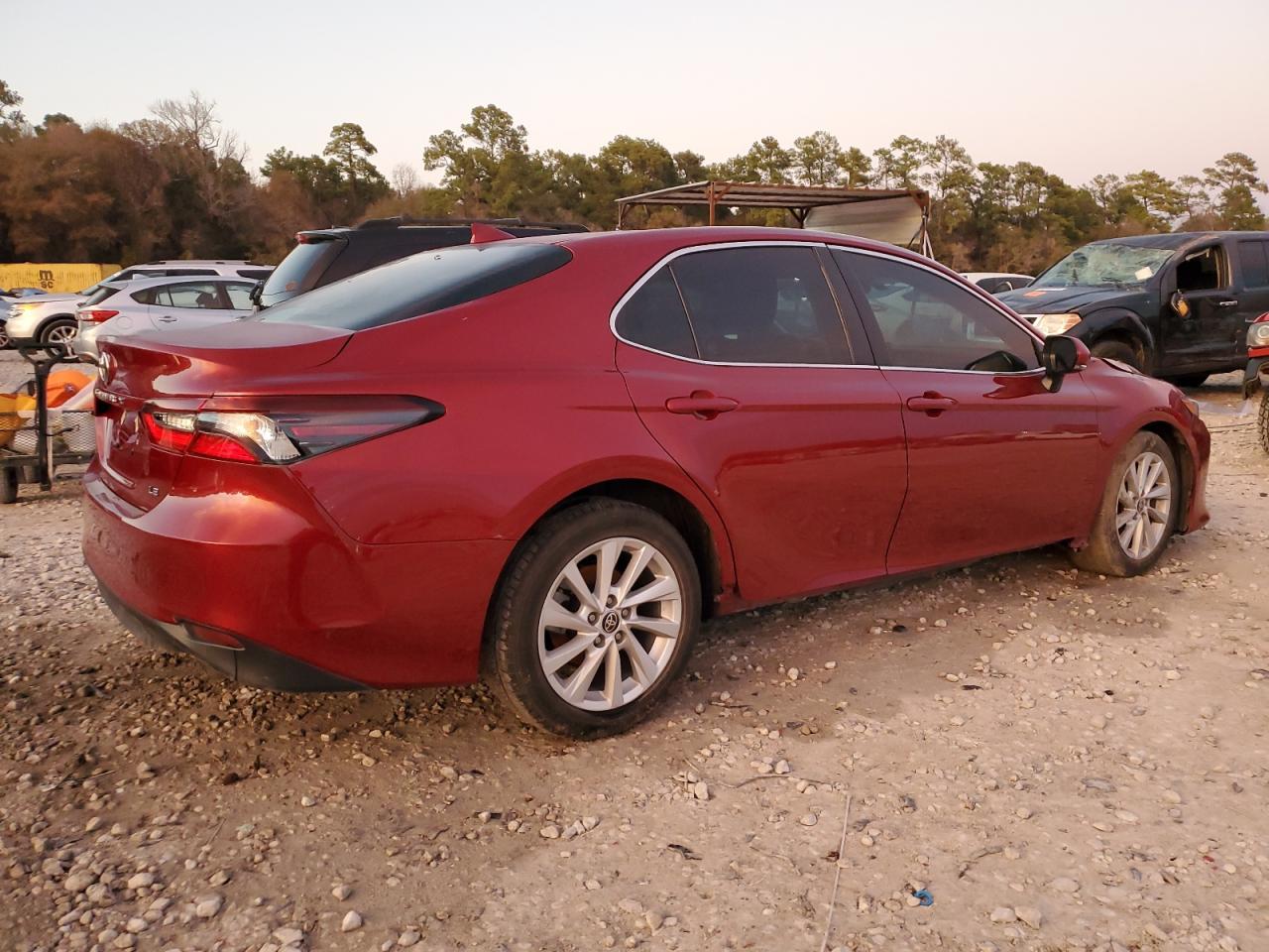 2022 TOYOTA CAMRY LE VIN:4T1R11AK4NU670883