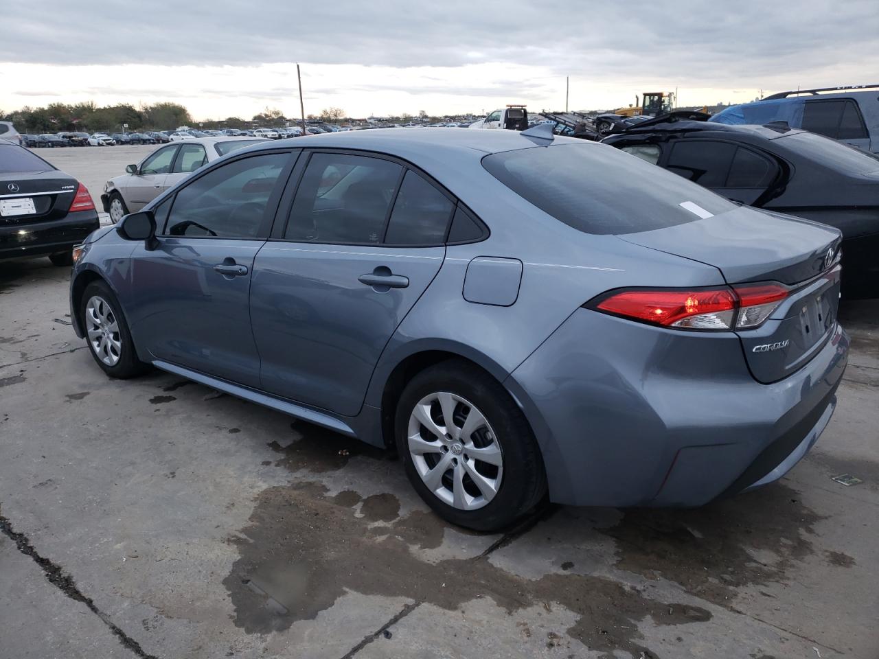 2022 TOYOTA COROLLA LE VIN:5YFEPMAE4NP388253
