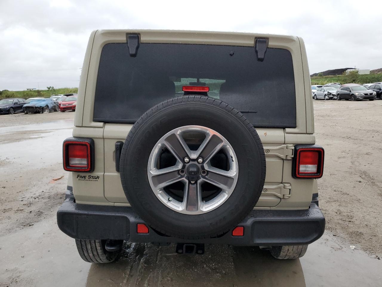 2022 JEEP WRANGLER UNLIMITED SAHARA VIN:1C4HJXEN5NW254403