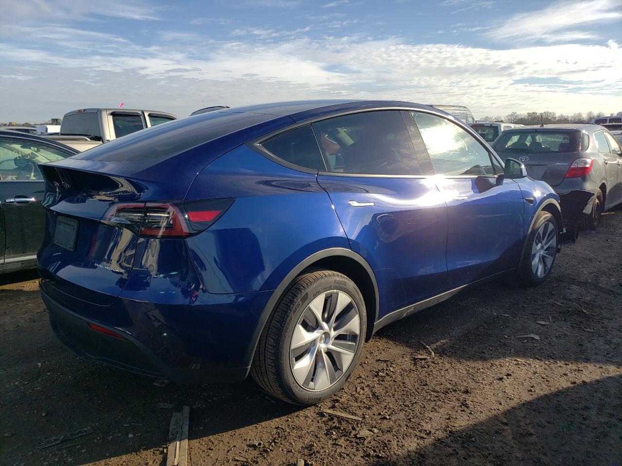 2023 TESLA MODEL Y  VIN:7SAYGDEE5PA148957