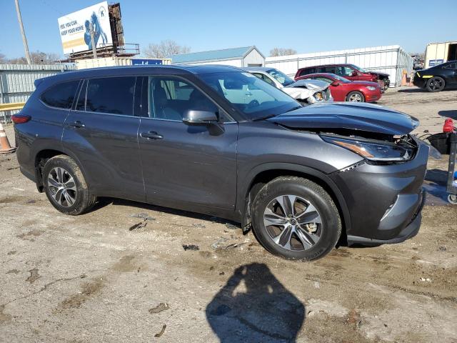 2021 TOYOTA HIGHLANDER XLE VIN: 5TDGZRBH2MS558401