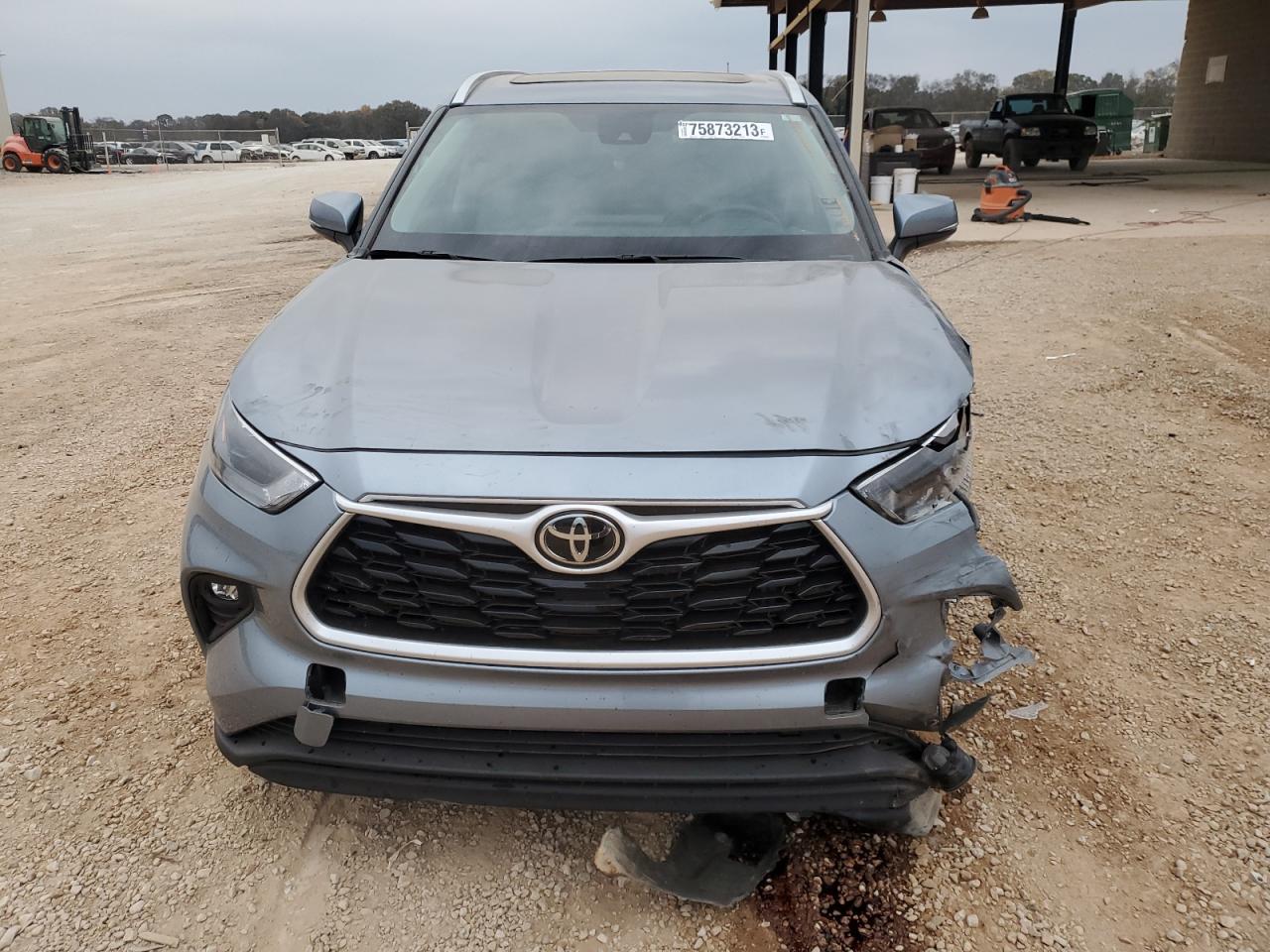 2022 TOYOTA HIGHLANDER XLE VIN:5TDGZRAH7NS115454