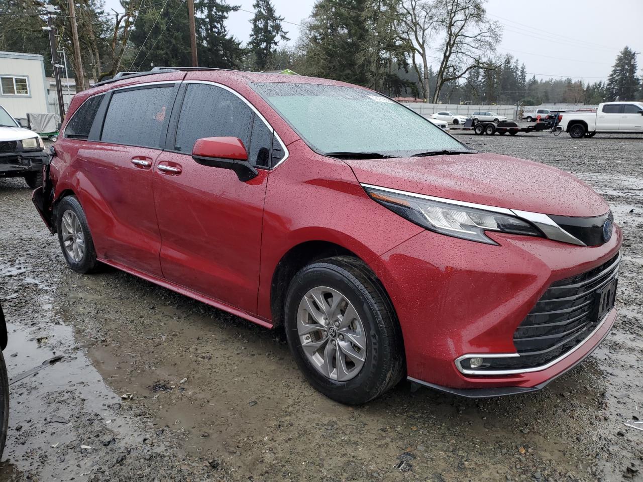 2022 TOYOTA SIENNA XLE VIN:5TDYRKEC3NS082155