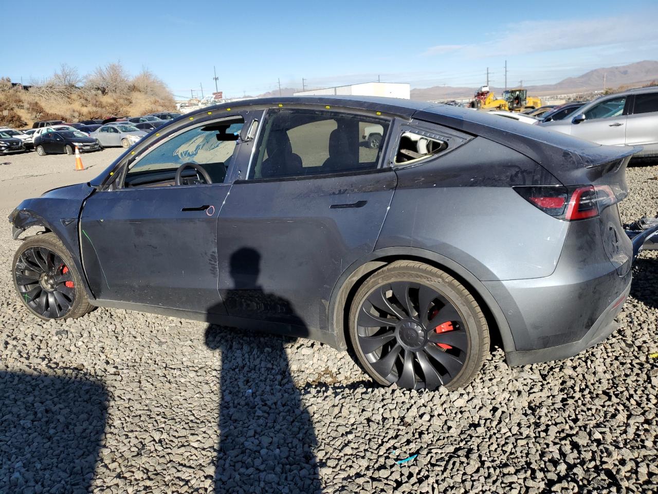 2022 TESLA MODEL Y  VIN:7SAYGDEF2NF555868