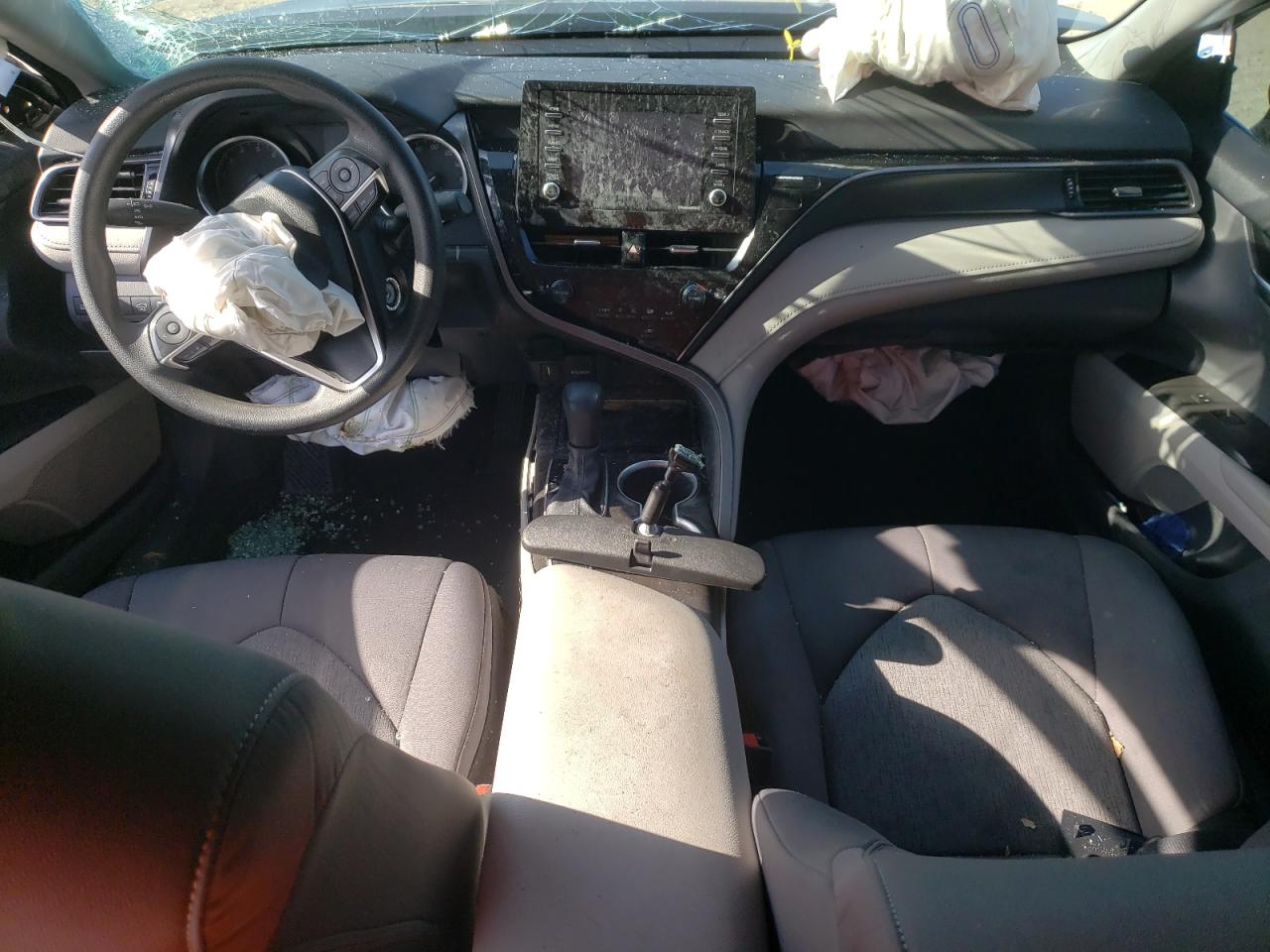 2022 TOYOTA CAMRY LE VIN:4T1C11AK8NU627847