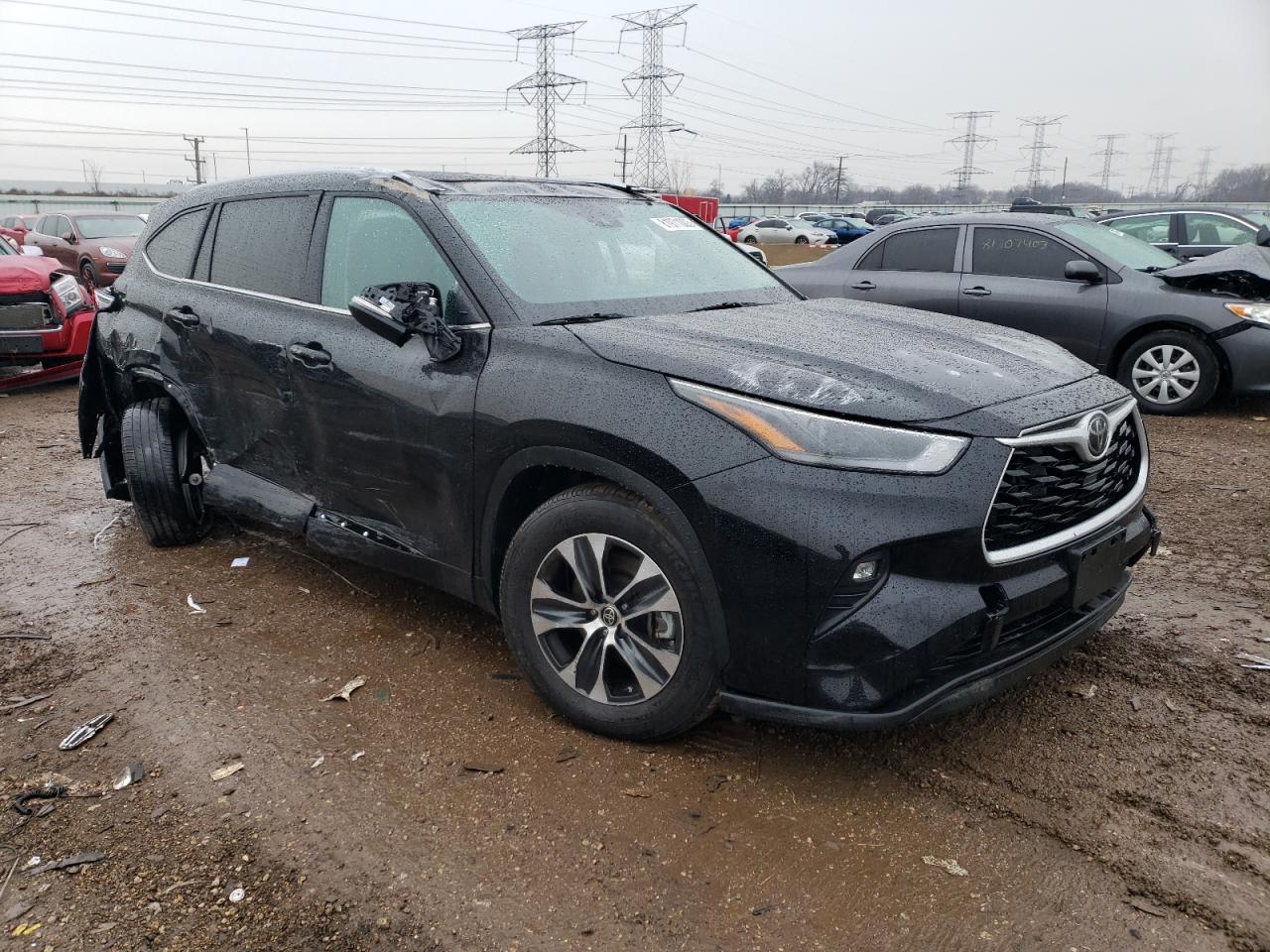2022 TOYOTA HIGHLANDER XLE VIN:5TDGZRAH0NS118583