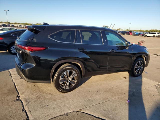 2021 TOYOTA HIGHLANDER XLE VIN: 5TDGZRAH5MS041448