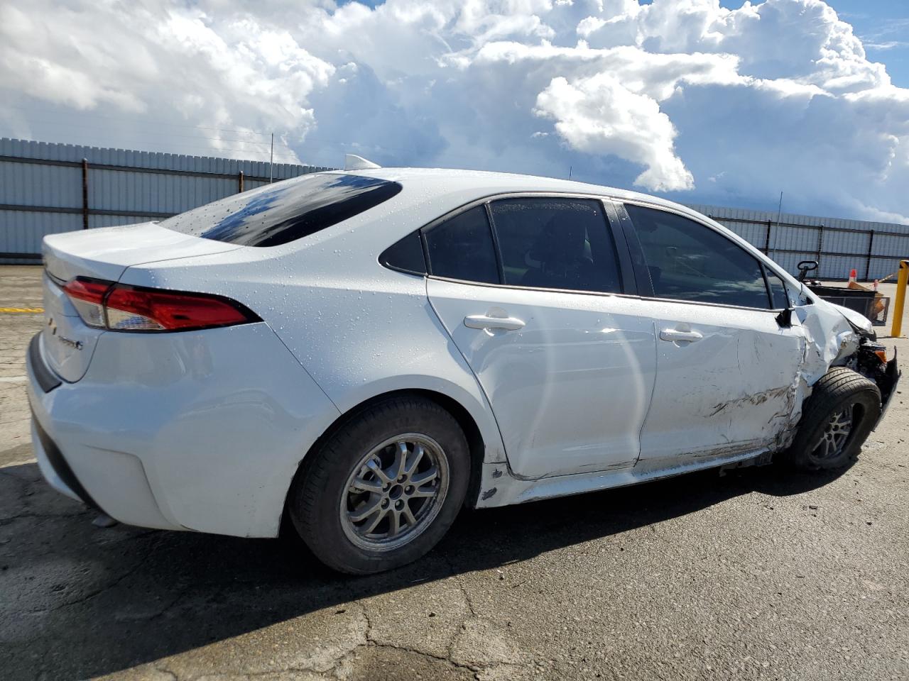 2022 TOYOTA COROLLA LE VIN:JTDEAMDE0NJ051158