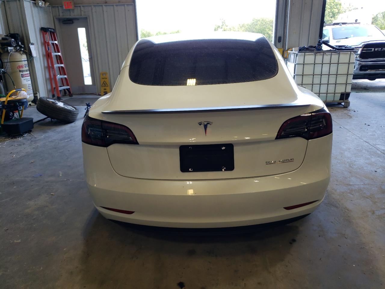 2023 TESLA MODEL 3  VIN:5YJ3E1EC3PF608825