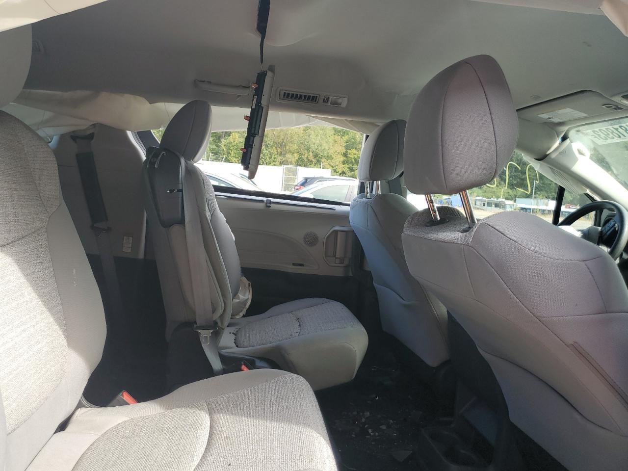 2022 TOYOTA SIENNA LE VIN:5TDKRKEC0NS100181