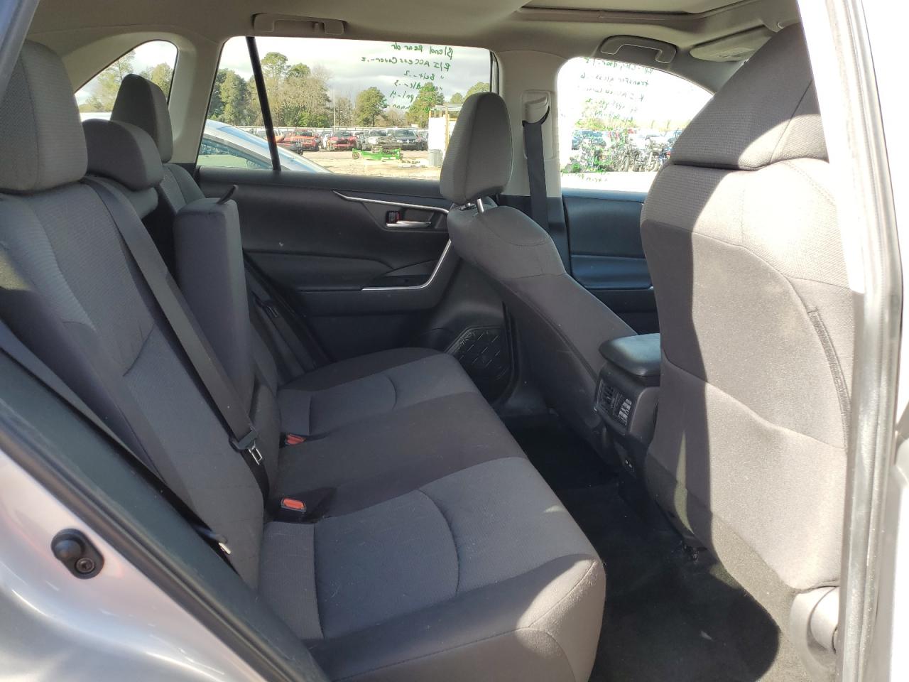 2022 TOYOTA RAV4 XLE VIN:2T3W1RFV6NW197158