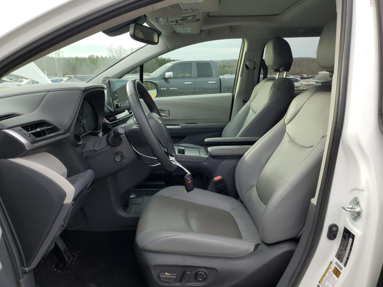 2022 TOYOTA SIENNA LIMITED VIN:5TDZRKEC9NS077837