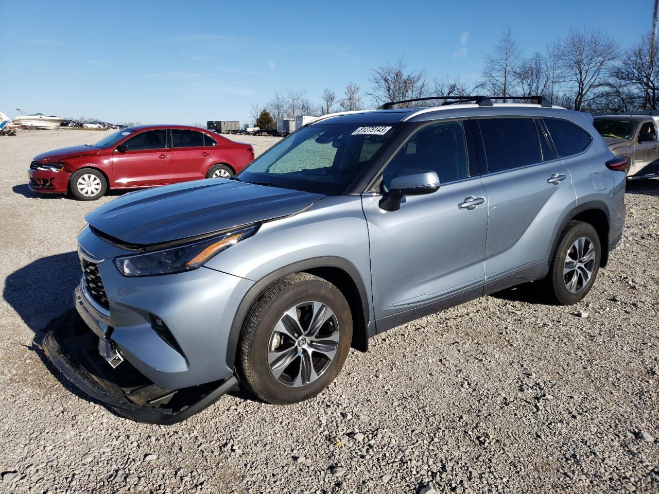 2022 TOYOTA HIGHLANDER XLE VIN:5TDGZRBH2NS234415